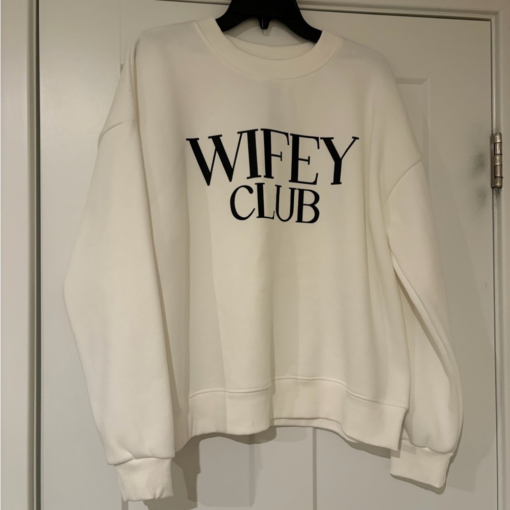 WIFEY BRIDAL SWEATSHIRT SIZE LARGE NWT!